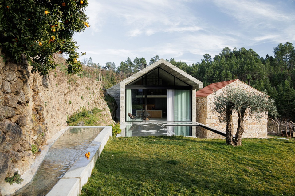 House NaMora by Filipe Pina David Bilo