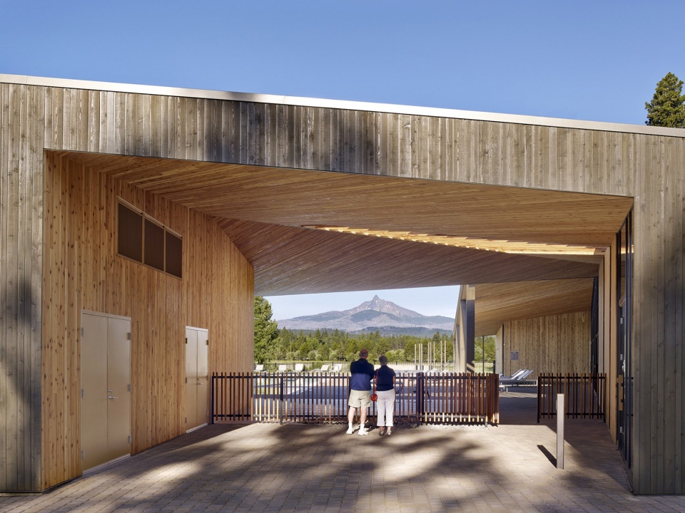 lakeside at black butte ranch by hacker