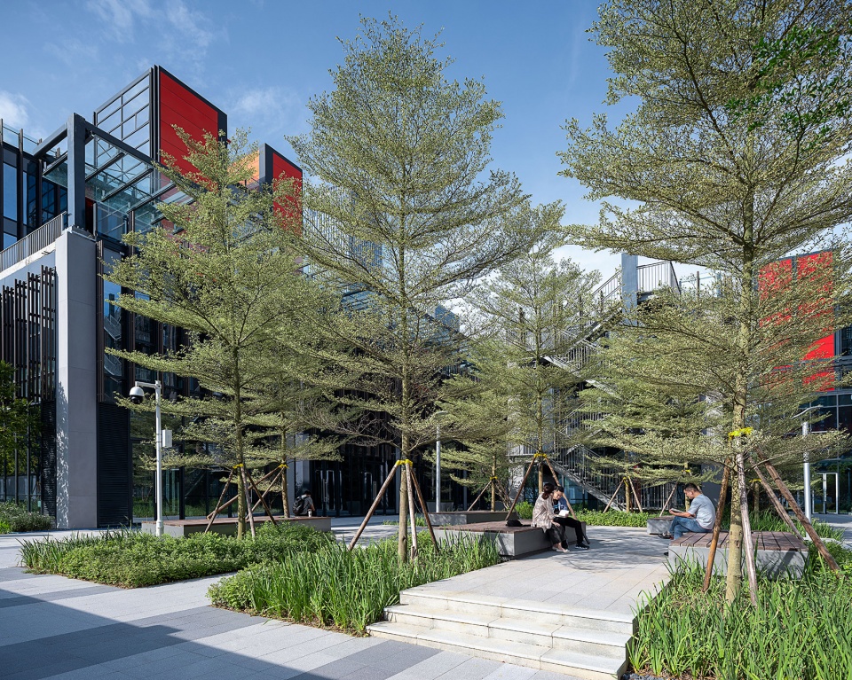 North Zone of Qianhai Shenzhen Hong Kong Youth Innovation and Entrepreneur Hub in Shenzhen by L A Design Group