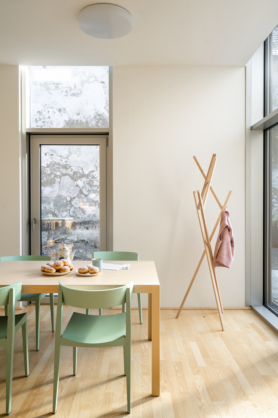 community center grosweikersdorf by smartvoll architects