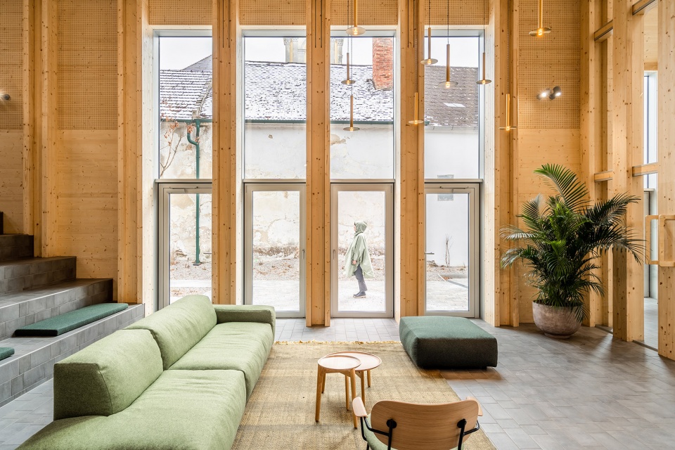 community center grosweikersdorf by smartvoll architects