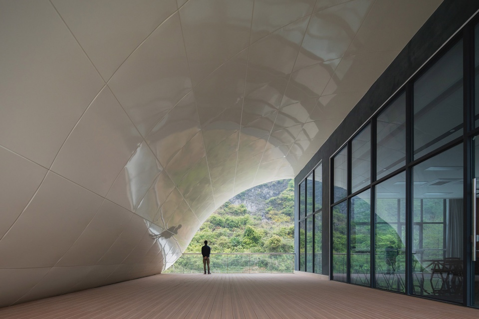 Sichuan Wisdom Expressway New Infrastructure Research Base Project Big Valley Design