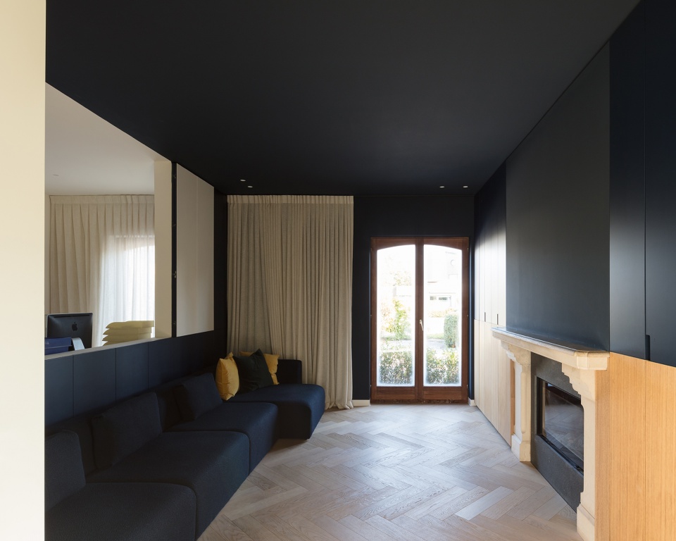 house and veterinary practice vd b by graux baeyens architecten