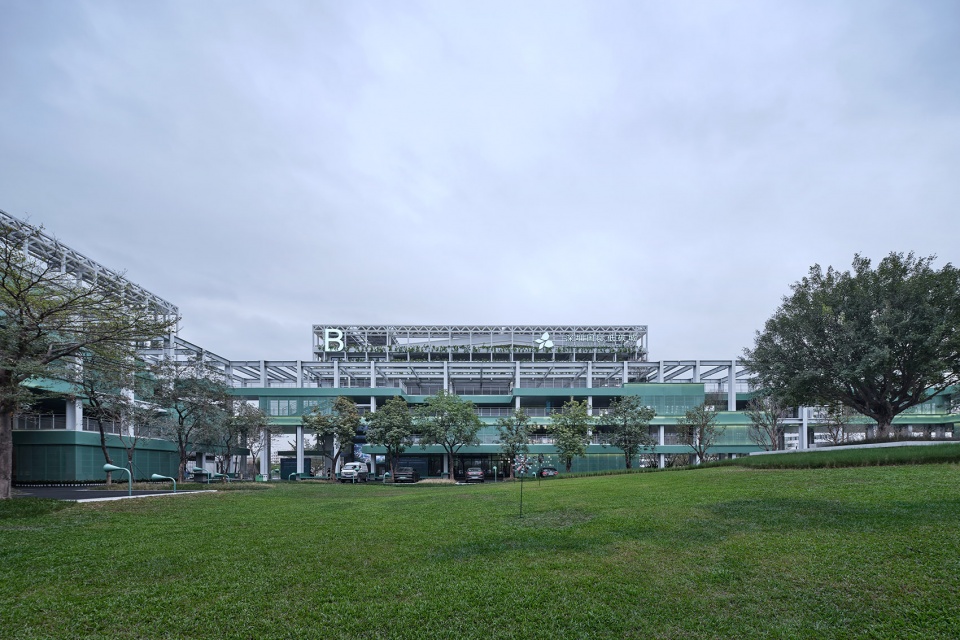 upgrading of shenzhen international low carbon city convention and exhibition center by original design studio tjad