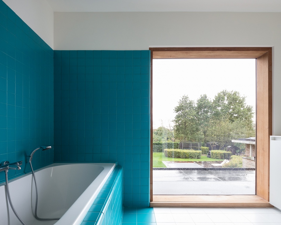house and veterinary practice vd b by graux baeyens architecten