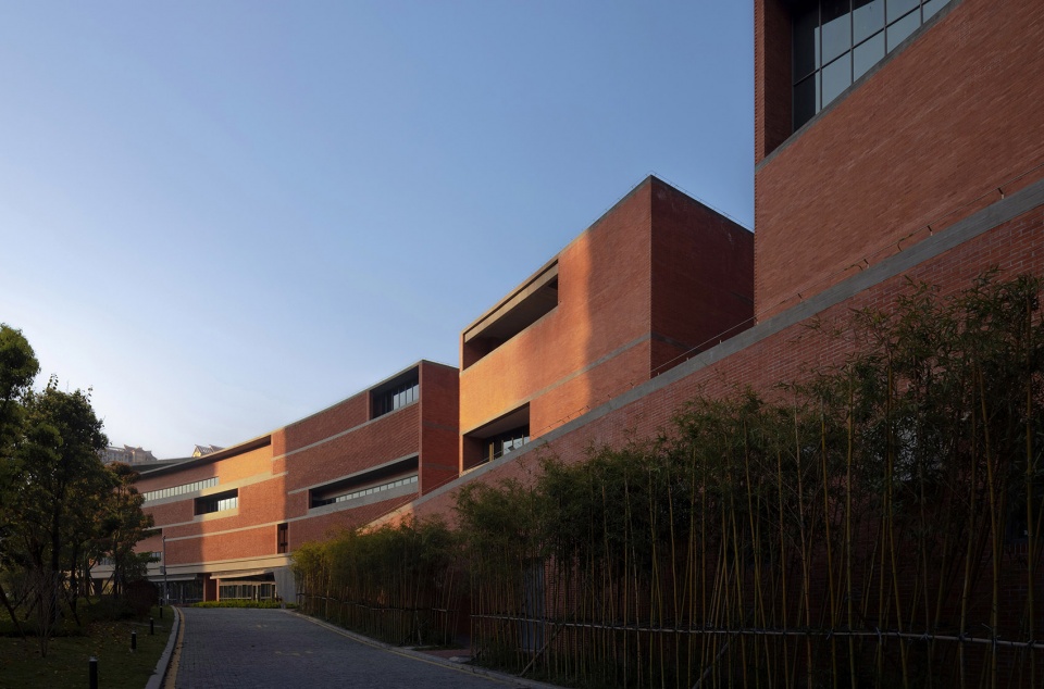longyan workers cultural palace china by hhdesign