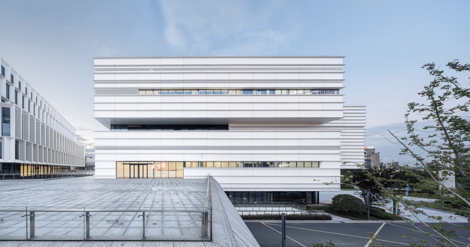 jinhua light cultural plaza china by ddb architects shanghai zhejiang province institute of architectural design and research