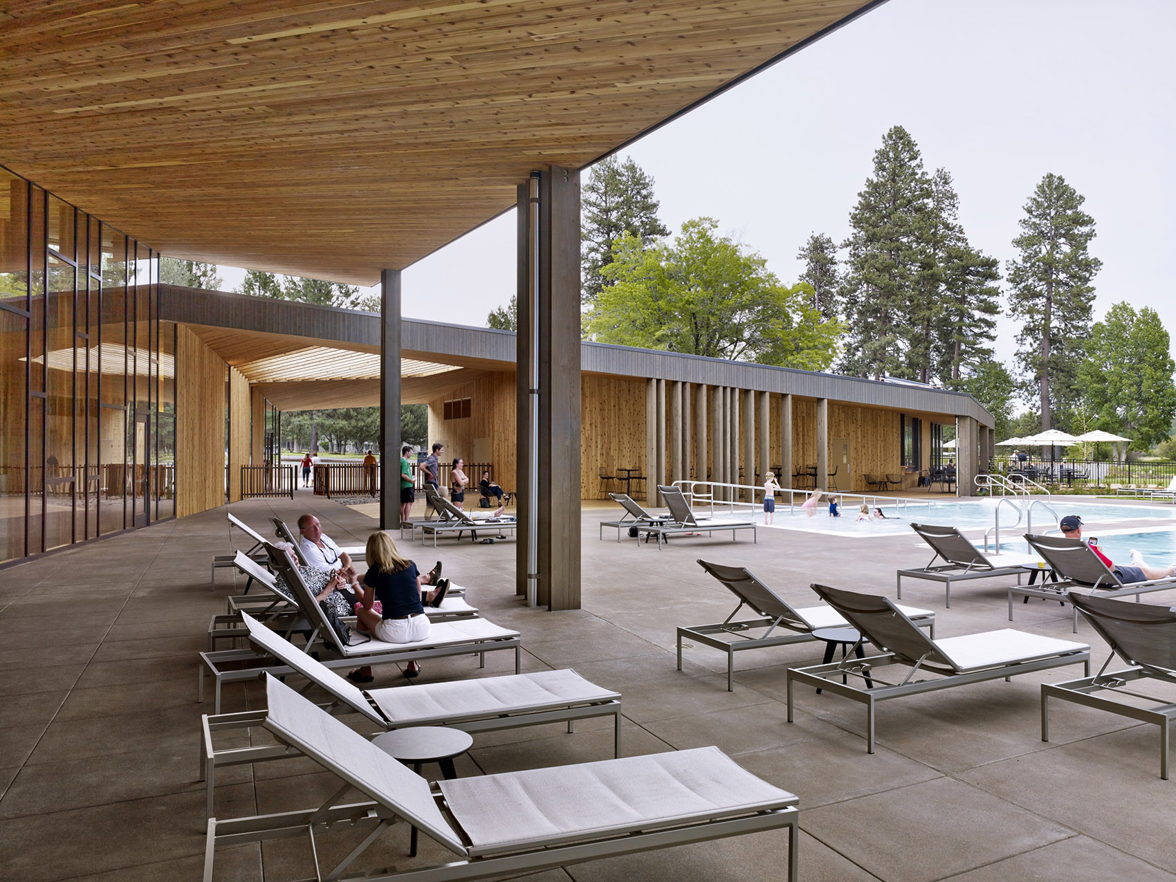 “Lakeside” at Black Butte Ranch by Hacker 谷德设计网