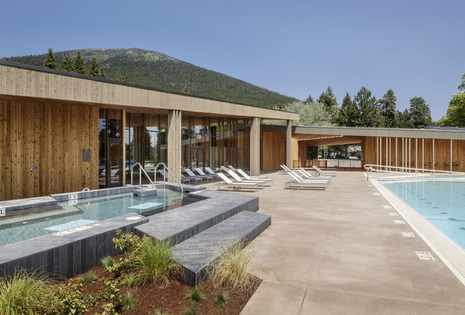 lakeside at black butte ranch by hacker