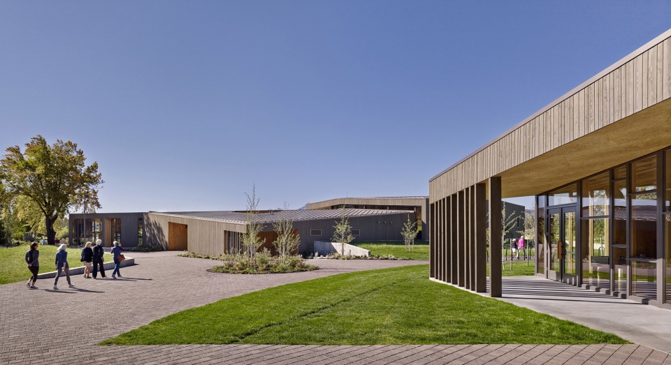 lakeside at black butte ranch by hacker