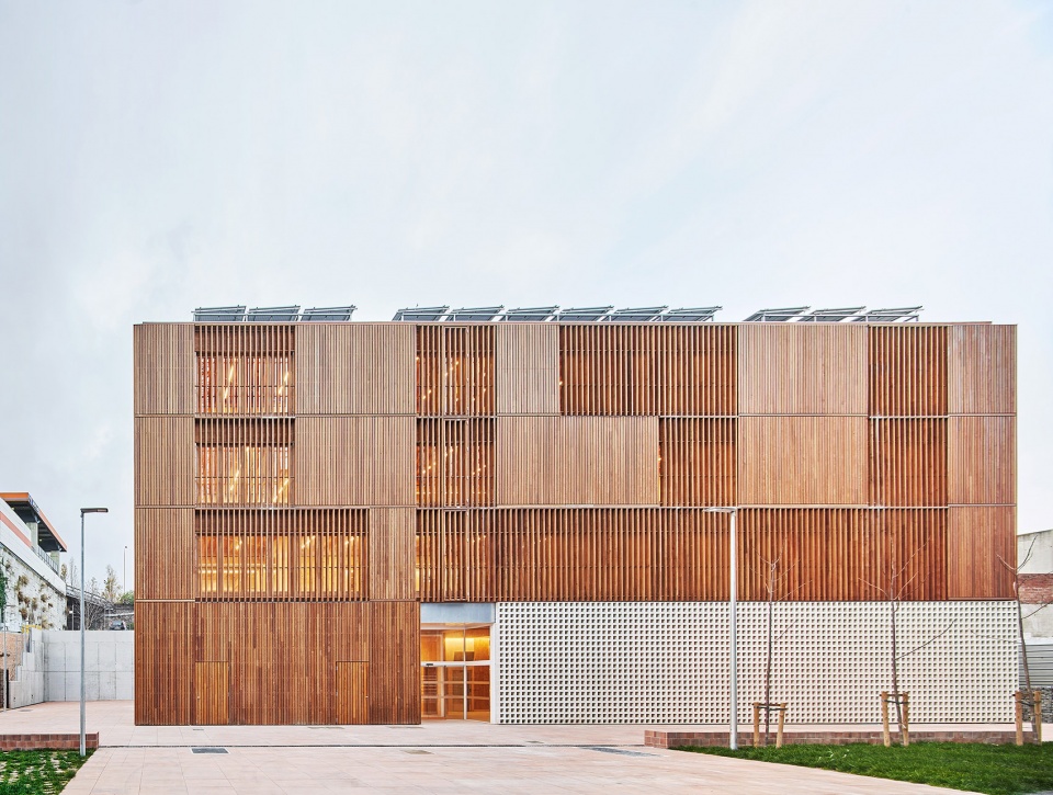 Centre for Community Life in Trinitat Vella Haz Arquitectura
