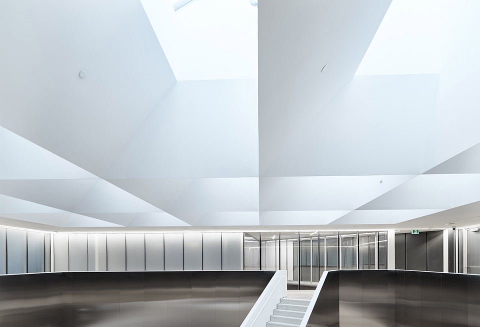 Kathleen Andrews Transit Garage gh3