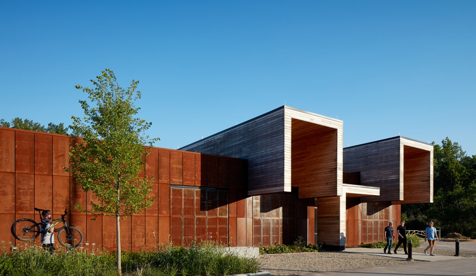 the ford calumet environmental center by valerio dewalt train