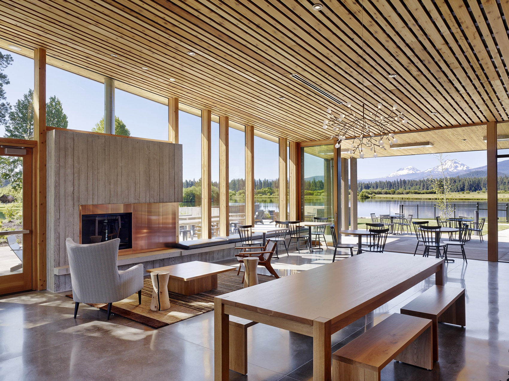 “Lakeside” at Black Butte Ranch by Hacker 谷德设计网