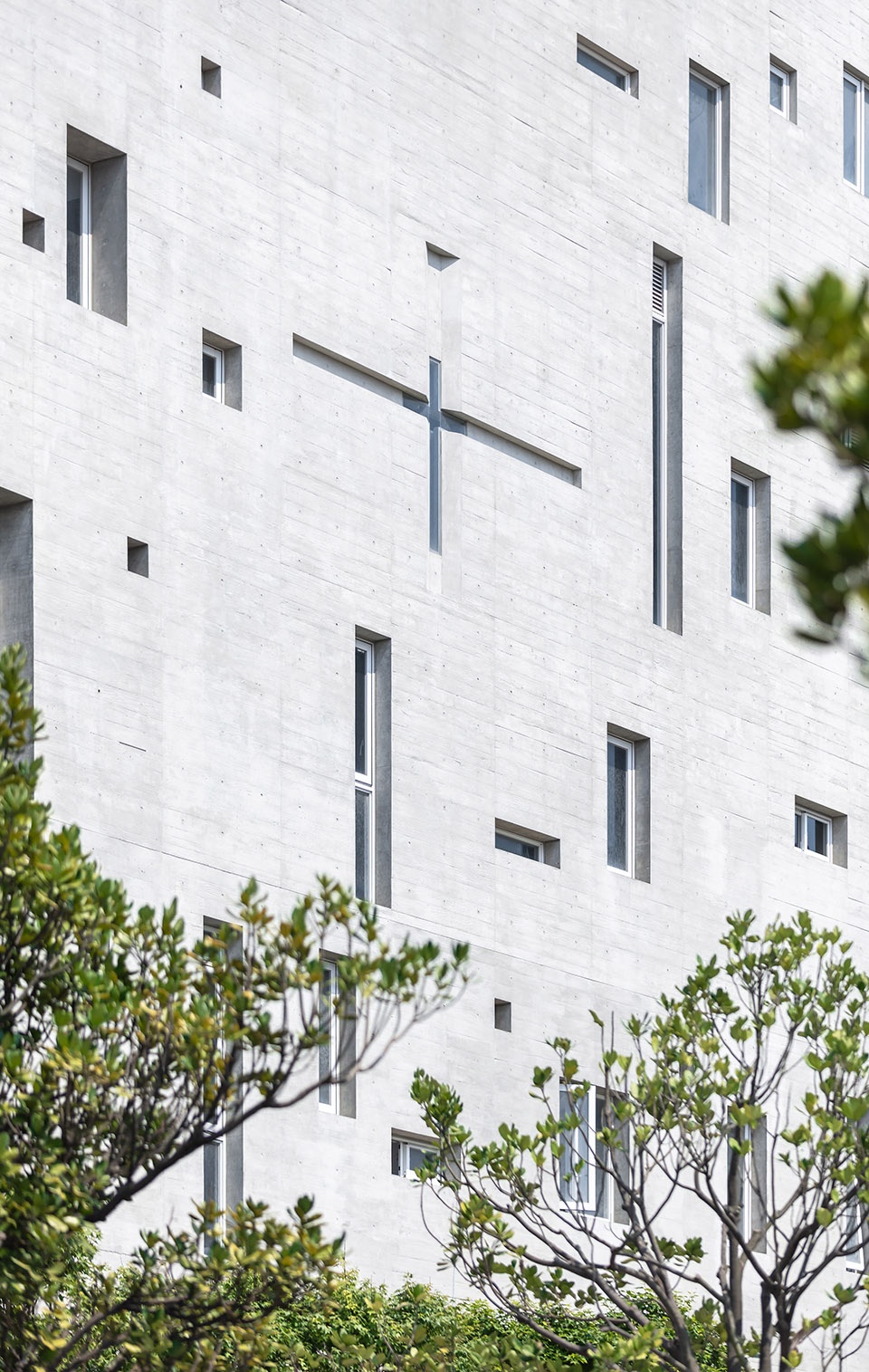 A Church Within A Fortress Behet Bondzio Lin Architekten