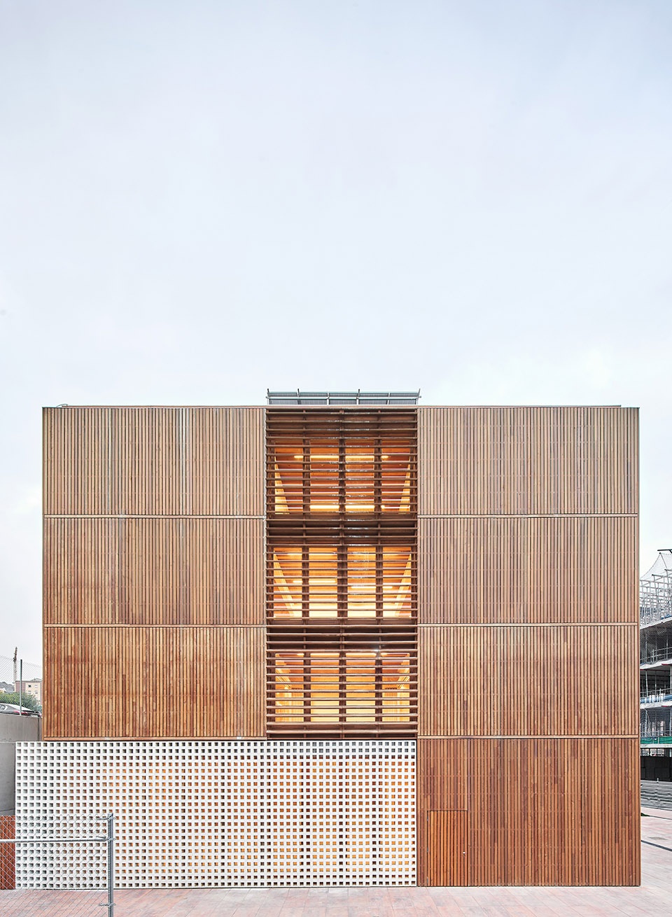 Centre for Community Life in Trinitat Vella Haz Arquitectura
