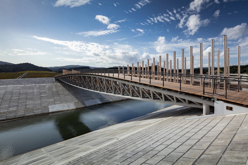 隈研吾物質と建築 : KENGO KUMA COMPLETE WORKS wi… Amazon.co.jp: 隈研吾 物質と建築 : 隈 研吾: 本