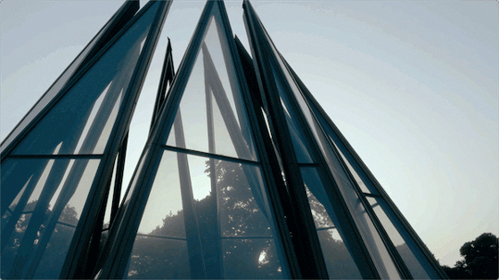 kinetic glasshouse and silk route garden by heatherwick studio