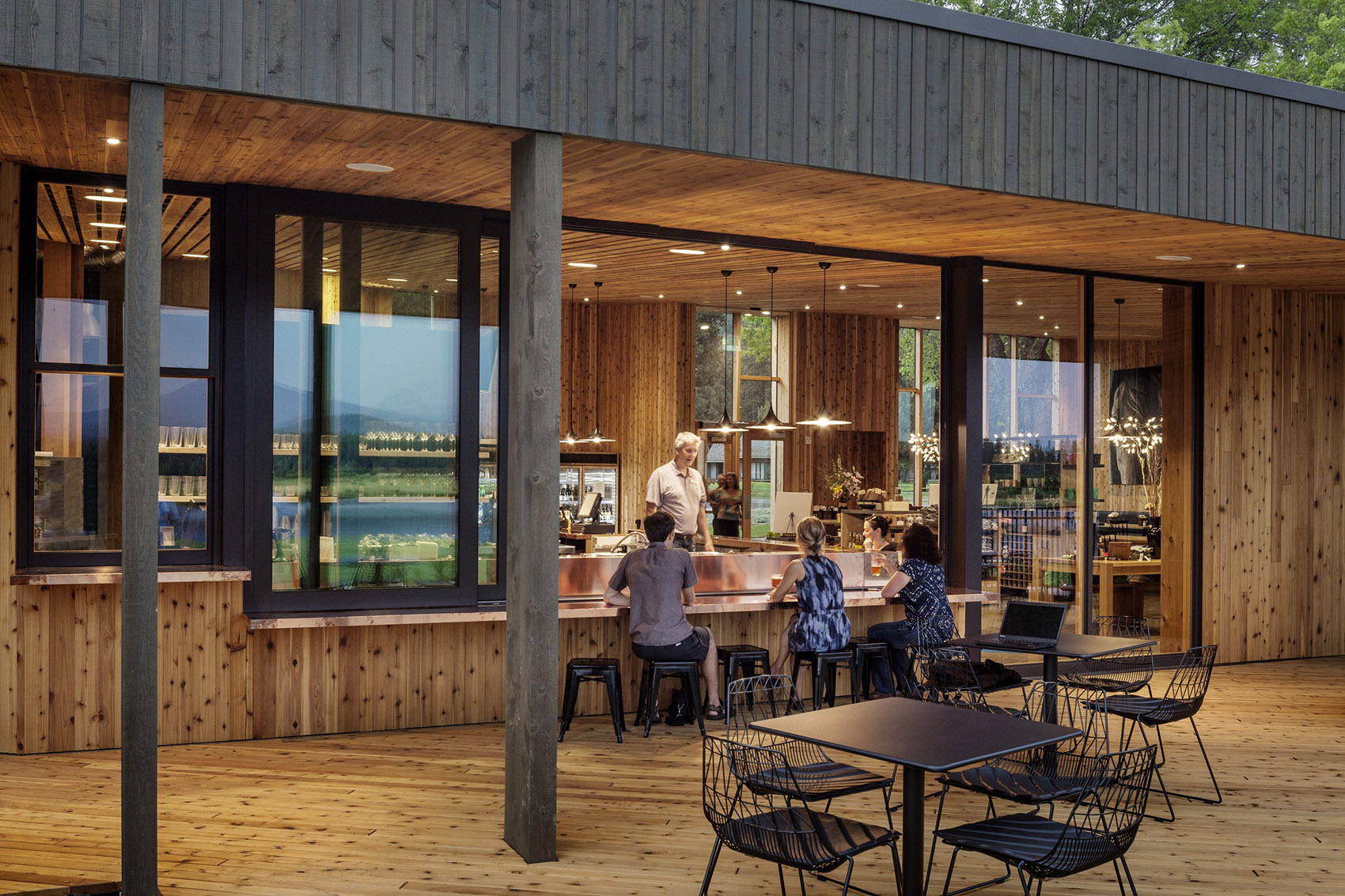 “Lakeside” at Black Butte Ranch by Hacker 谷德设计网