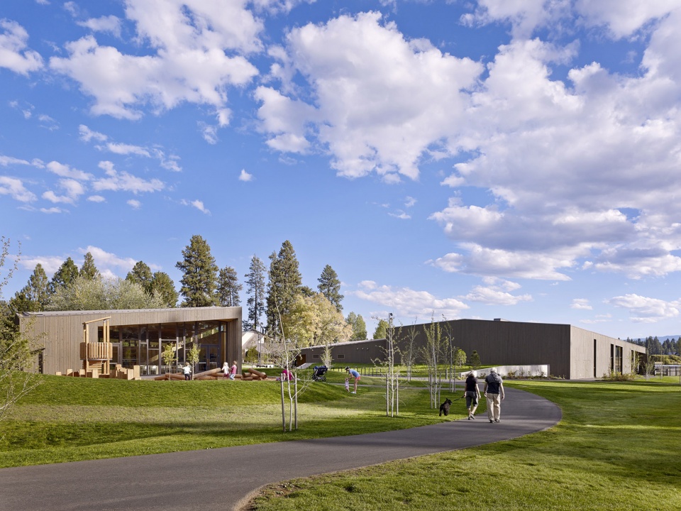 lakeside at black butte ranch by hacker