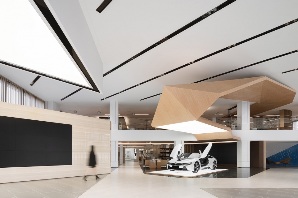BMW Experience Center ARCHIHOPE