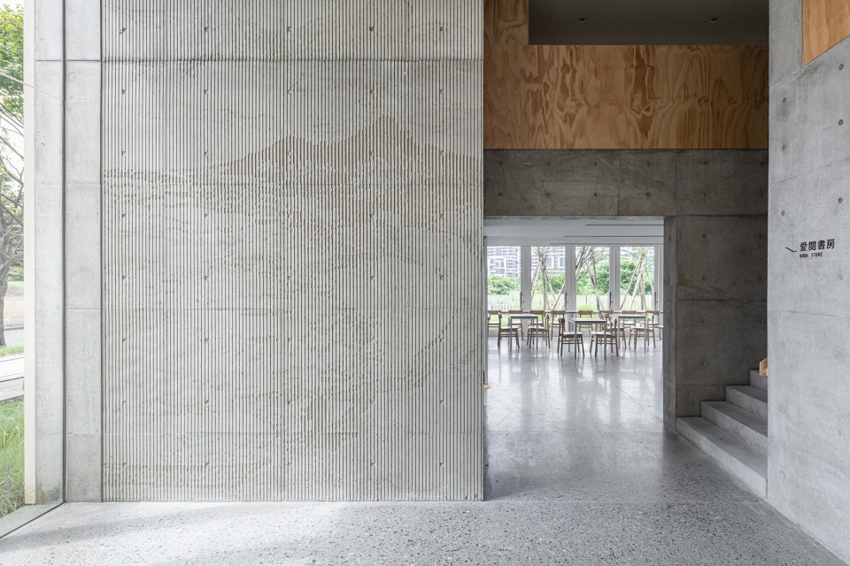 A Church Within A Fortress Behet Bondzio Lin Architekten