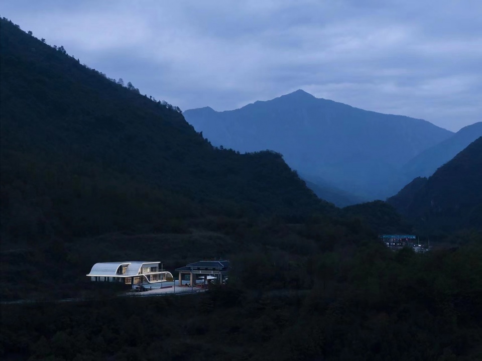 Sichuan Wisdom Expressway New Infrastructure Research Base Project Big Valley Design