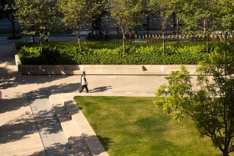 hony tower landscape design by aspect studios