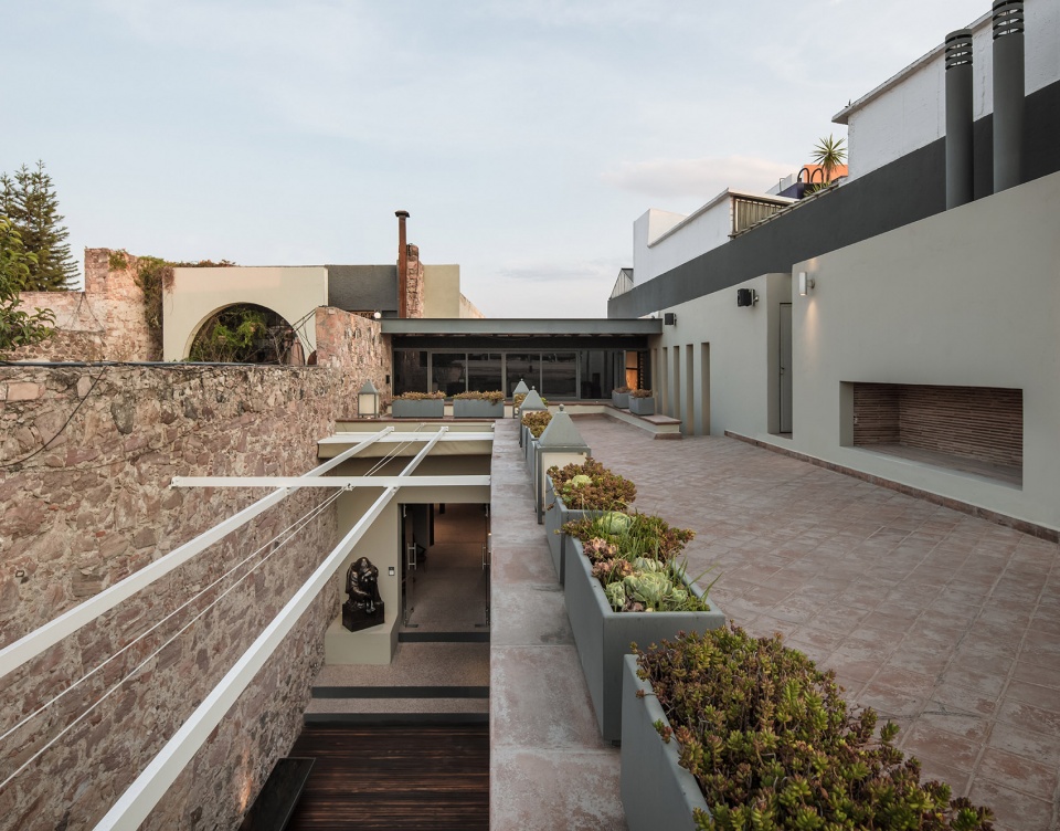 santiago carbonell foundation museum by miguel concha arquitectura