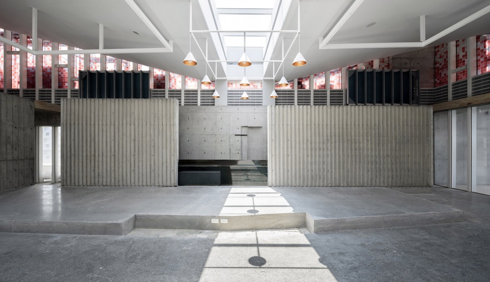 A Church Within A Fortress Behet Bondzio Lin Architekten