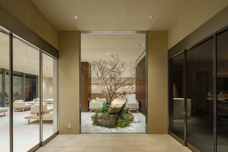 oike clinic ladies plaza kyoto by koyori architects