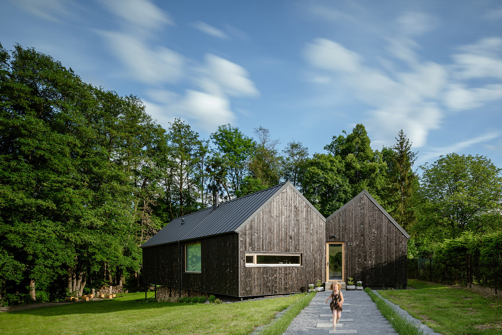 house-with-in-law-suite-by-klar