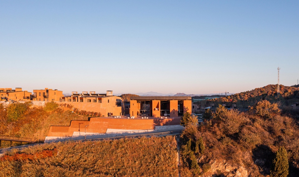 Art Center of Aranya Jinshanling by Atelier Archmixing