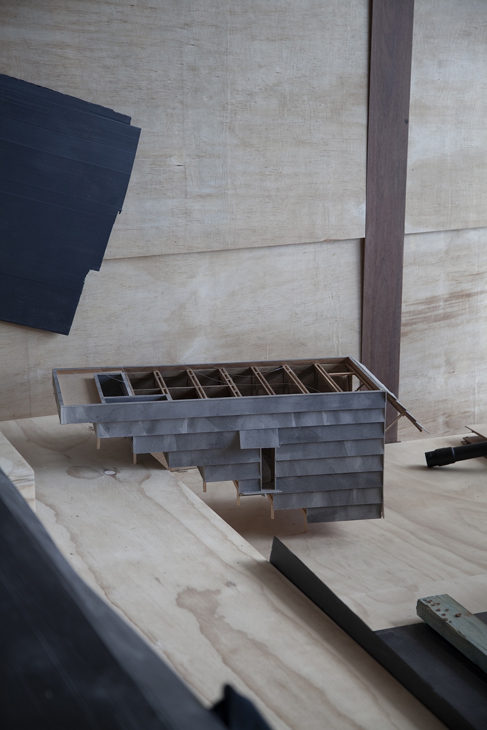 marra marra shack by leopold banchini architects