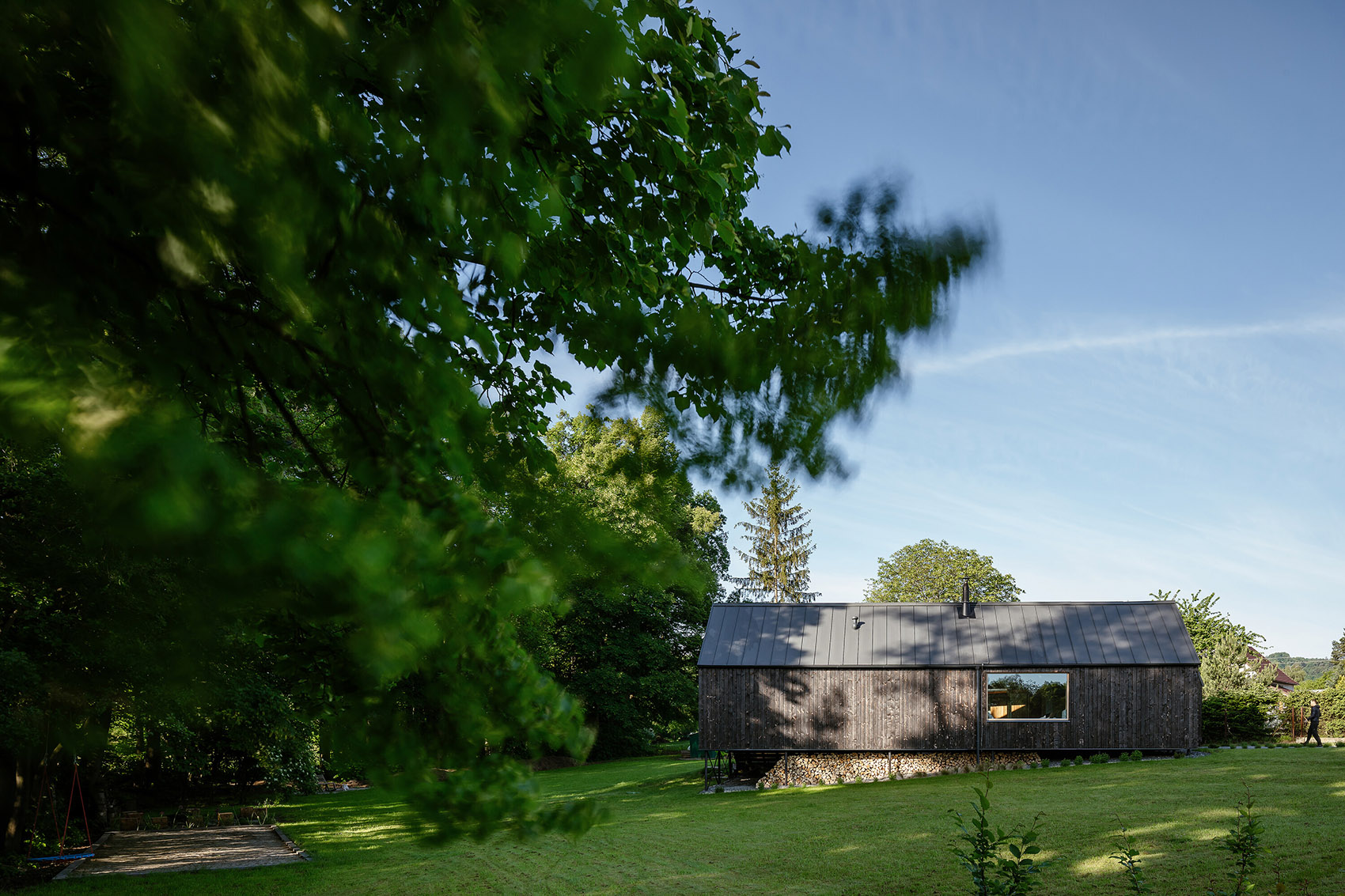 House with Inlaw Suite by KLAR 谷德设计网