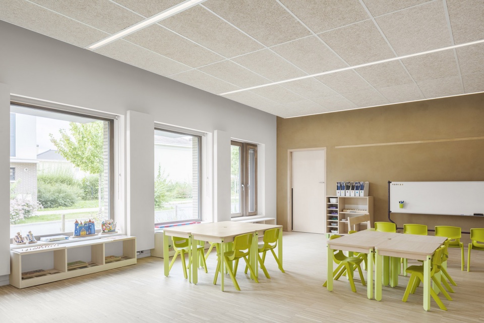 groupe scolaire thomas pesquet villepreux by paul emmanuel loiret serge joly architectes