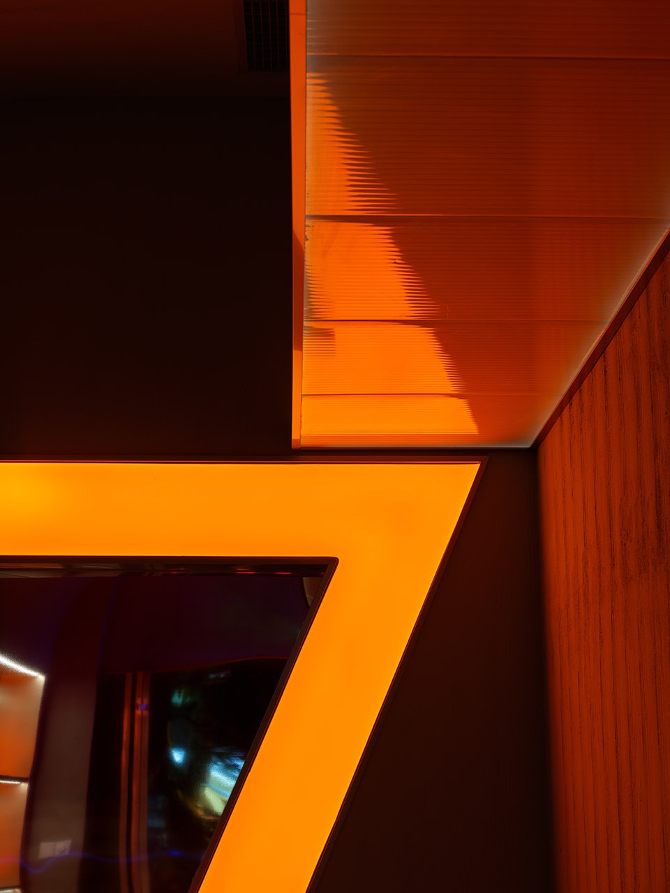 Parallel Universe 1989 Whisky Bar China by ZooCN Lab