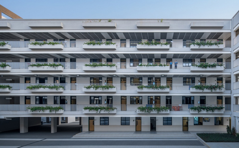 Reconstruction and extension project of Qilin Middle School Shenzhen by Yuanism Architects SUIADR