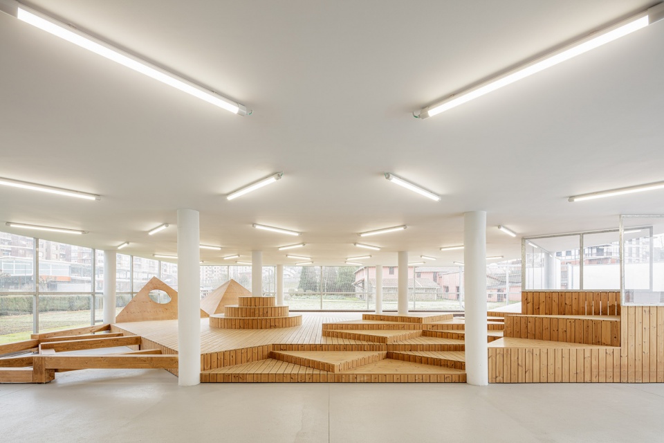 san antonio school playground by ele arkitektura