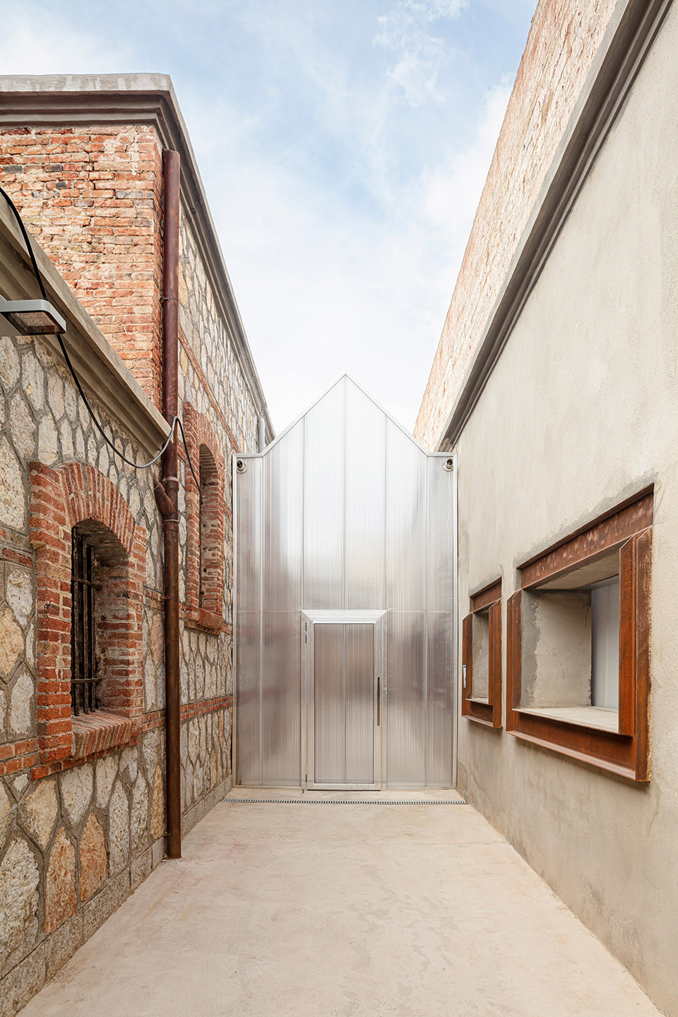 El Roser Social Centre Reus by Josep Ferrando Architecture Gallego Arquitectura