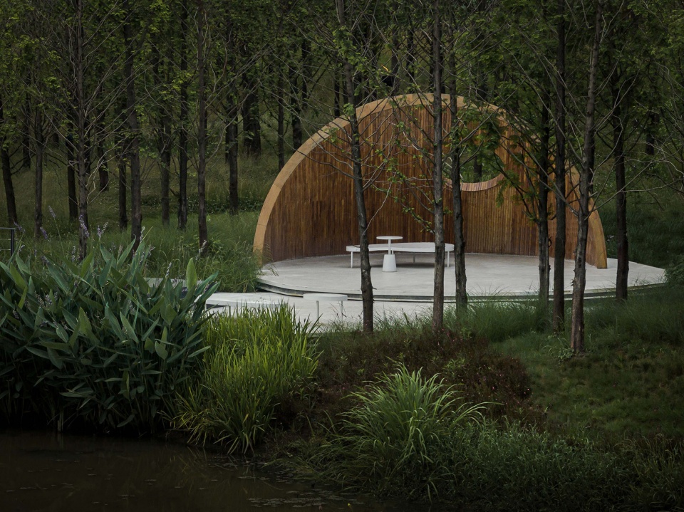 Wuhan Yanxi Lakeside Park China by Change Studio