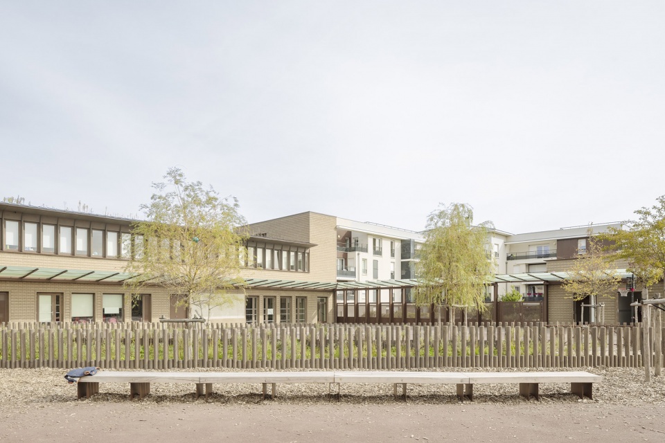 groupe scolaire thomas pesquet villepreux by paul emmanuel loiret serge joly architectes
