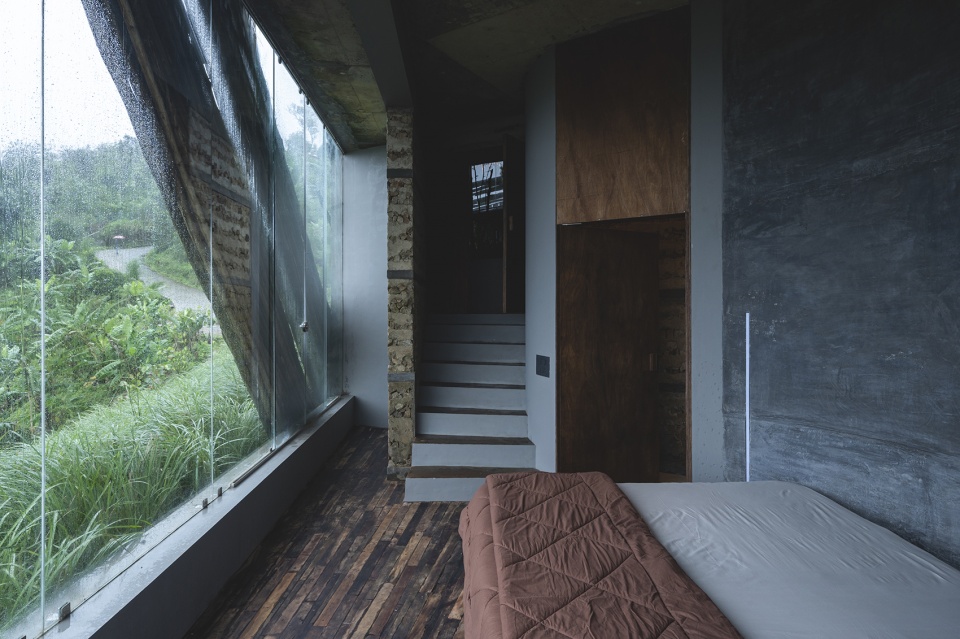 the ledge house by wallmakers