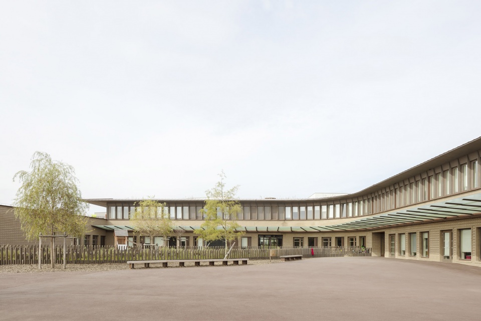 groupe scolaire thomas pesquet villepreux by paul emmanuel loiret serge joly architectes