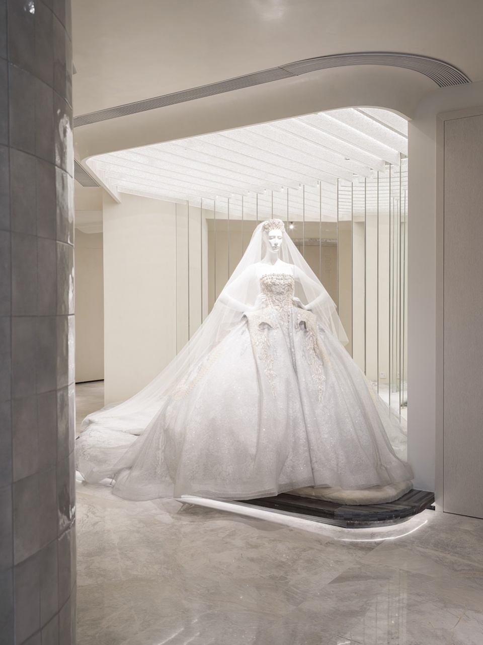 manlibridal by water team design