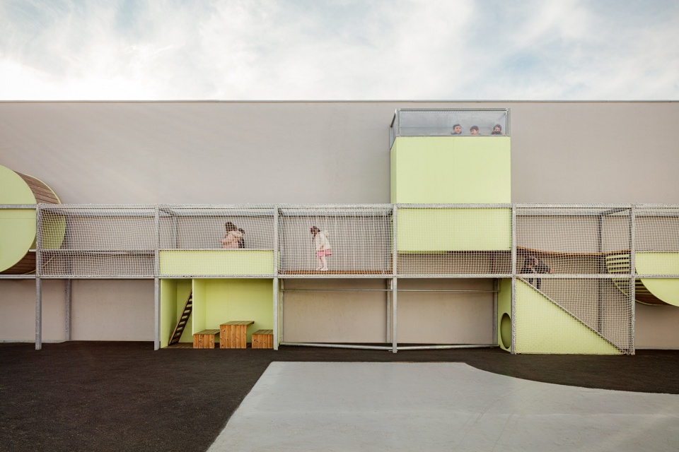 san antonio school playground by ele arkitektura