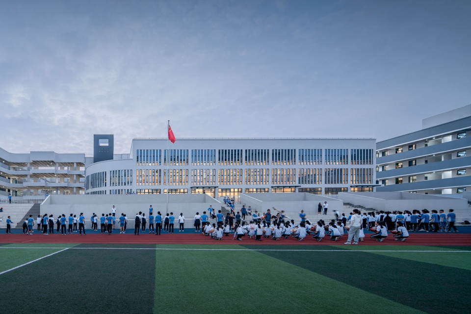 Reconstruction and extension project of Qilin Middle School Shenzhen by Yuanism Architects SUIADR