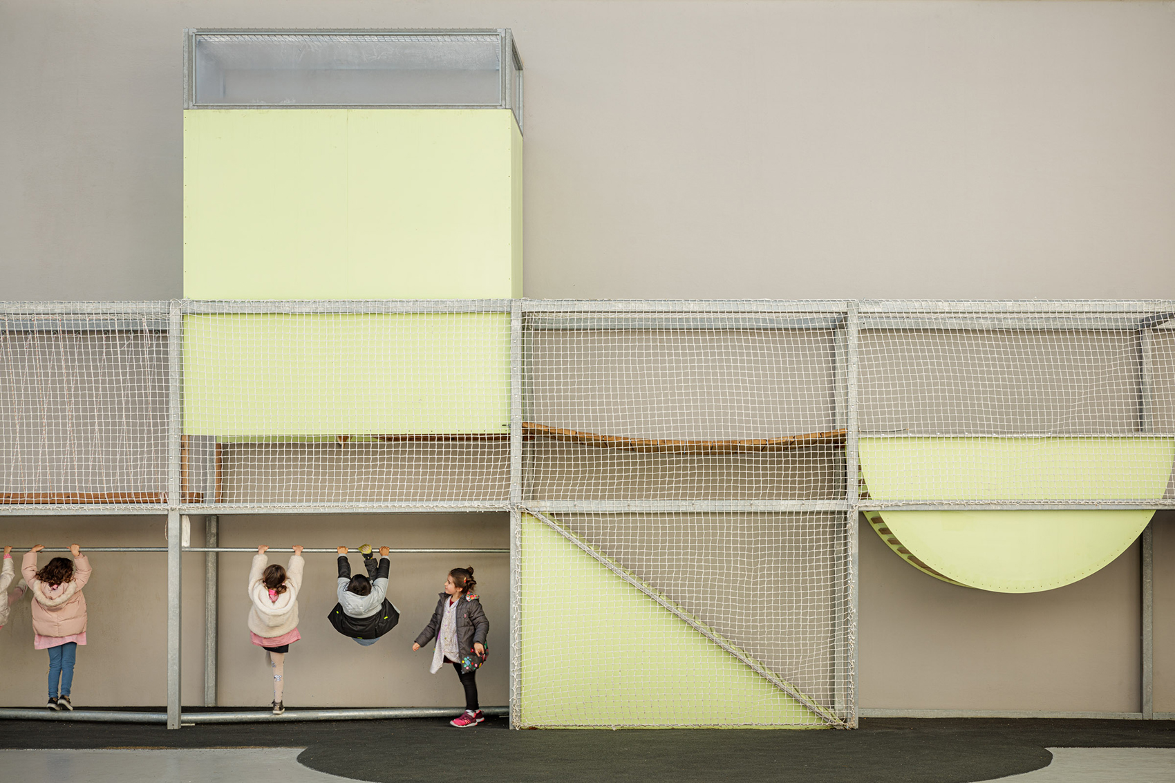 san-antonio-school-playground-by-ele-arkitektura