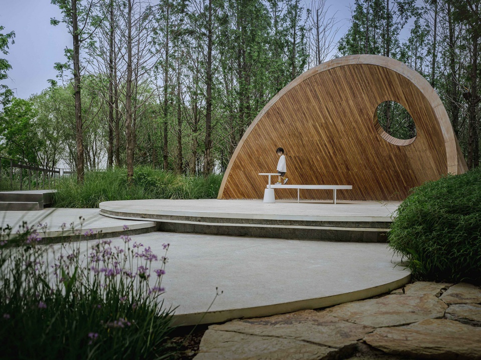 Wuhan Yanxi Lakeside Park China by Change Studio