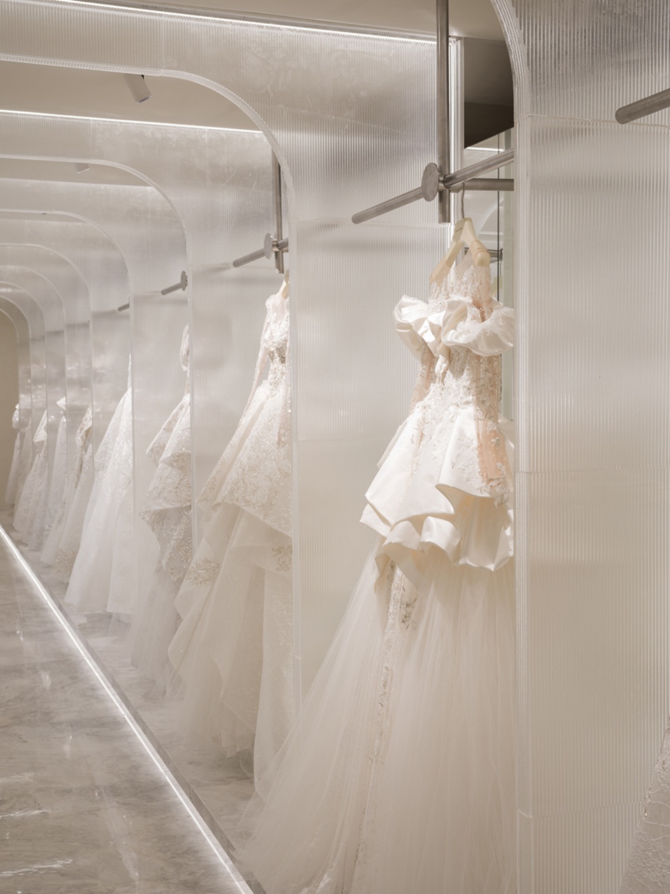 manlibridal by water team design